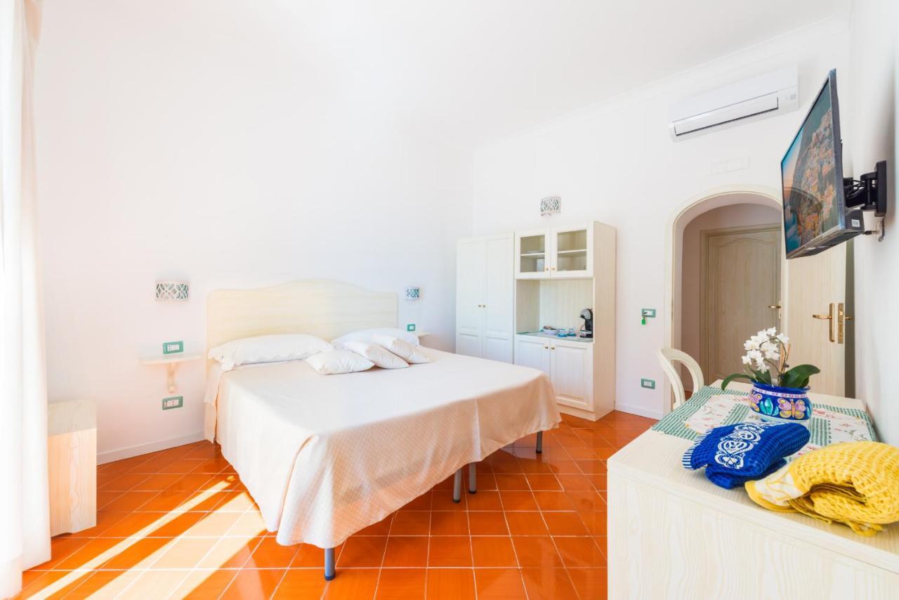 Casa Pietro Hotel Positano Bagian luar foto
